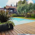 דירה Rahal Etna Luxury Retreat- Private Heated Jacuzzi 98f & Infinity Pool