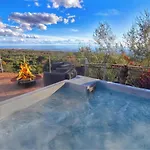 דירה Rahal Etna Luxury Retreat- Private Heated Jacuzzi 98f & Infinity Pool