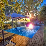 Rahal Etna Luxury Retreat- Private Heated Jacuzzi 98f & Infinity Pool קטאניה