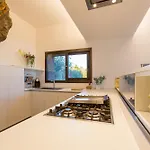 Rahal Etna Luxury Retreat- Private Heated Jacuzzi 98f & Infinity Pool דירה קטאניה