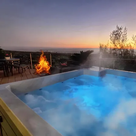 Rahal Etna Luxury Retreat- Private Heated Jacuzzi 98f & Infinity Pool דירה קטאניה