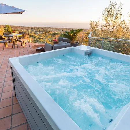 Rahal Etna Luxury Retreat- Private Heated Jacuzzi 98f & Infinity Pool דירה קטאניה