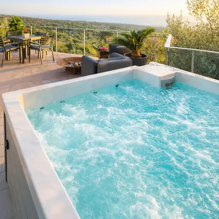 Rahal Etna Luxury Retreat- Private Heated Jacuzzi 98f & Infinity Pool